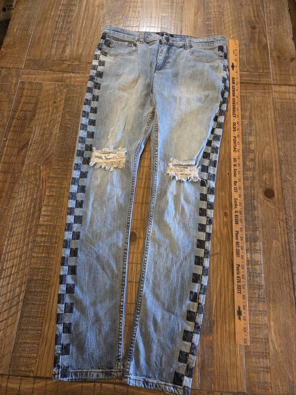 Serenade Jeans Men's Size 36x32 Side Checks Ripped Denim
